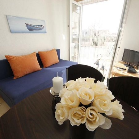 Apartmani Znaor Baška Voda Exteriör bild
