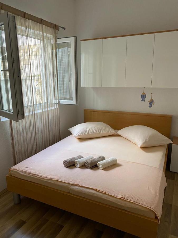 Apartmani Znaor Baška Voda Exteriör bild