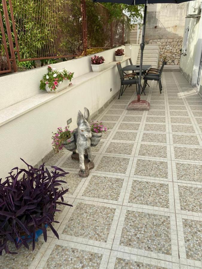 Apartmani Znaor Baška Voda Exteriör bild