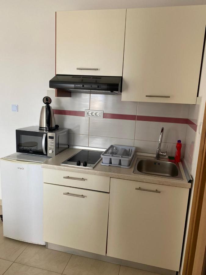 Apartmani Znaor Baška Voda Exteriör bild