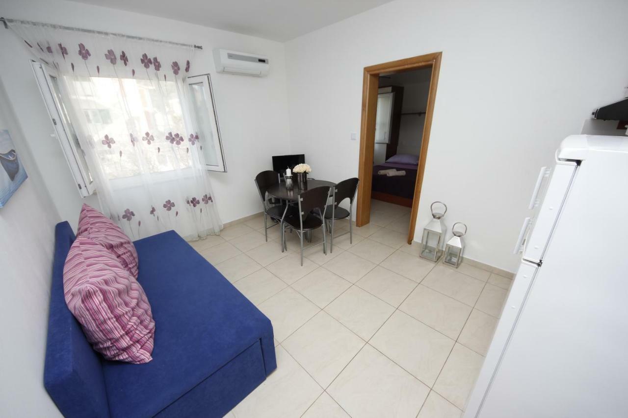 Apartmani Znaor Baška Voda Exteriör bild